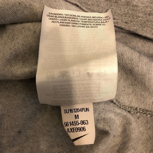 THE NIKE TEE Tank Top Women's Size Medium Gray Green Dri-Fit Athletic Cut - Picture 8 of 9